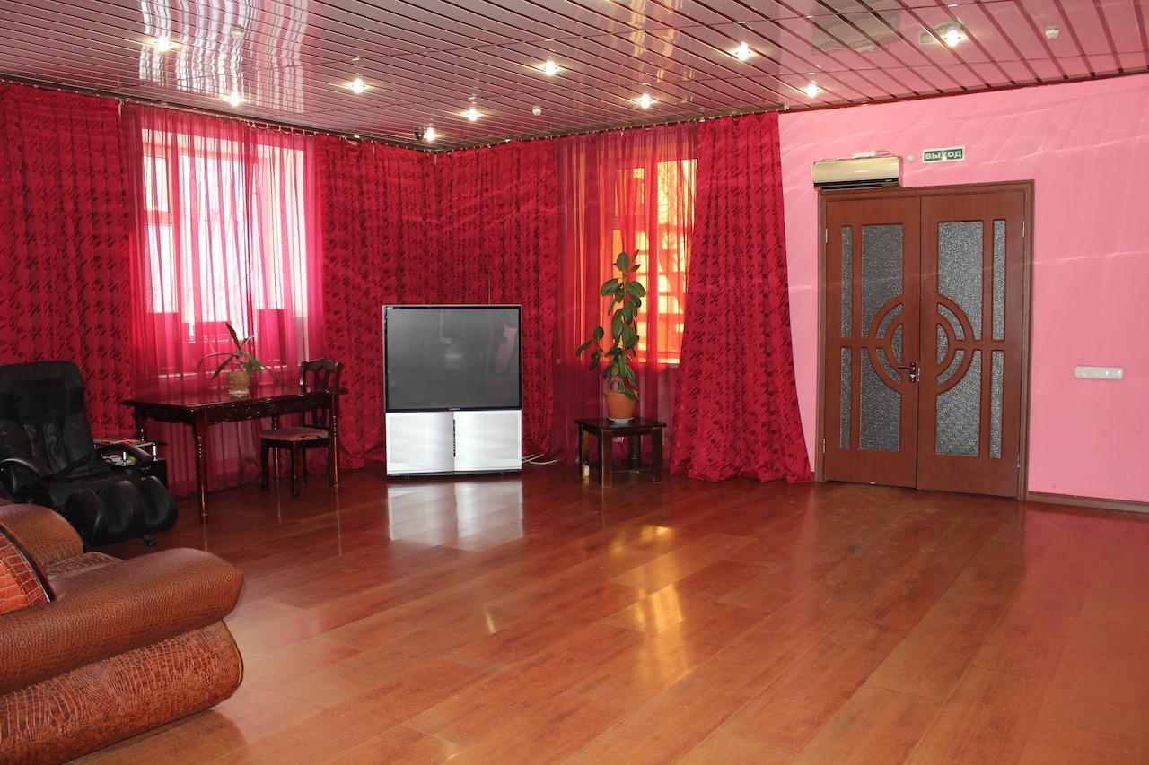 Pekin Hotel Temirtau Bagian luar foto