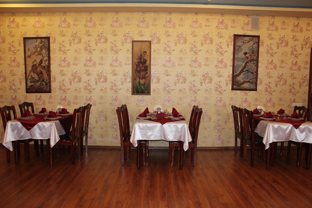Pekin Hotel Temirtau Bagian luar foto
